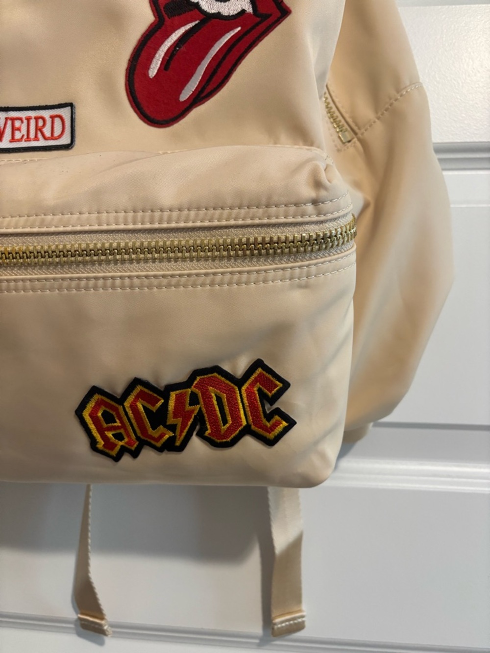 Stoney Clover Lane cream backpack with patches - Picture 7 of 13